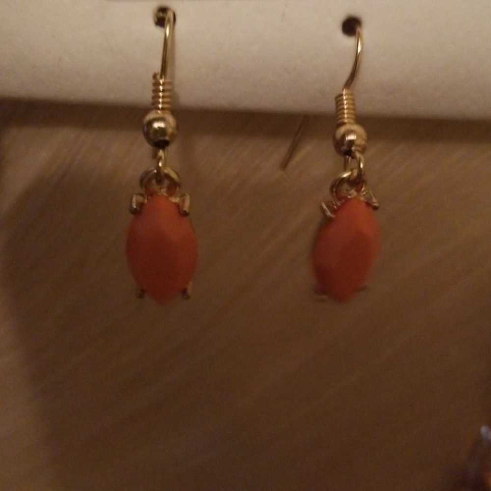 Necklace - Picture 2 of 2